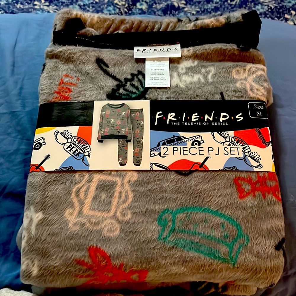 FRIENDS Fleece PJs Loungewear